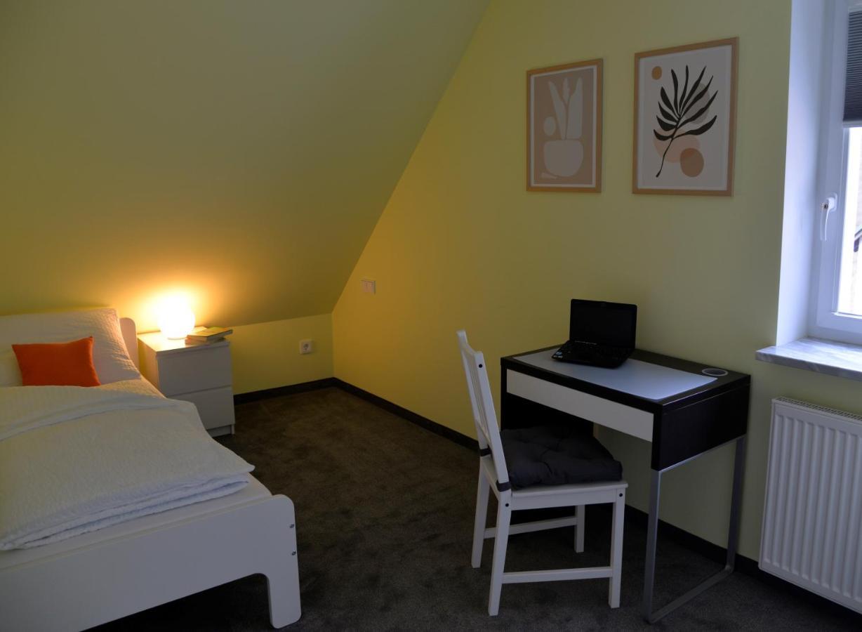 Appartement Am Quellenhaeuschen à Naila Extérieur photo